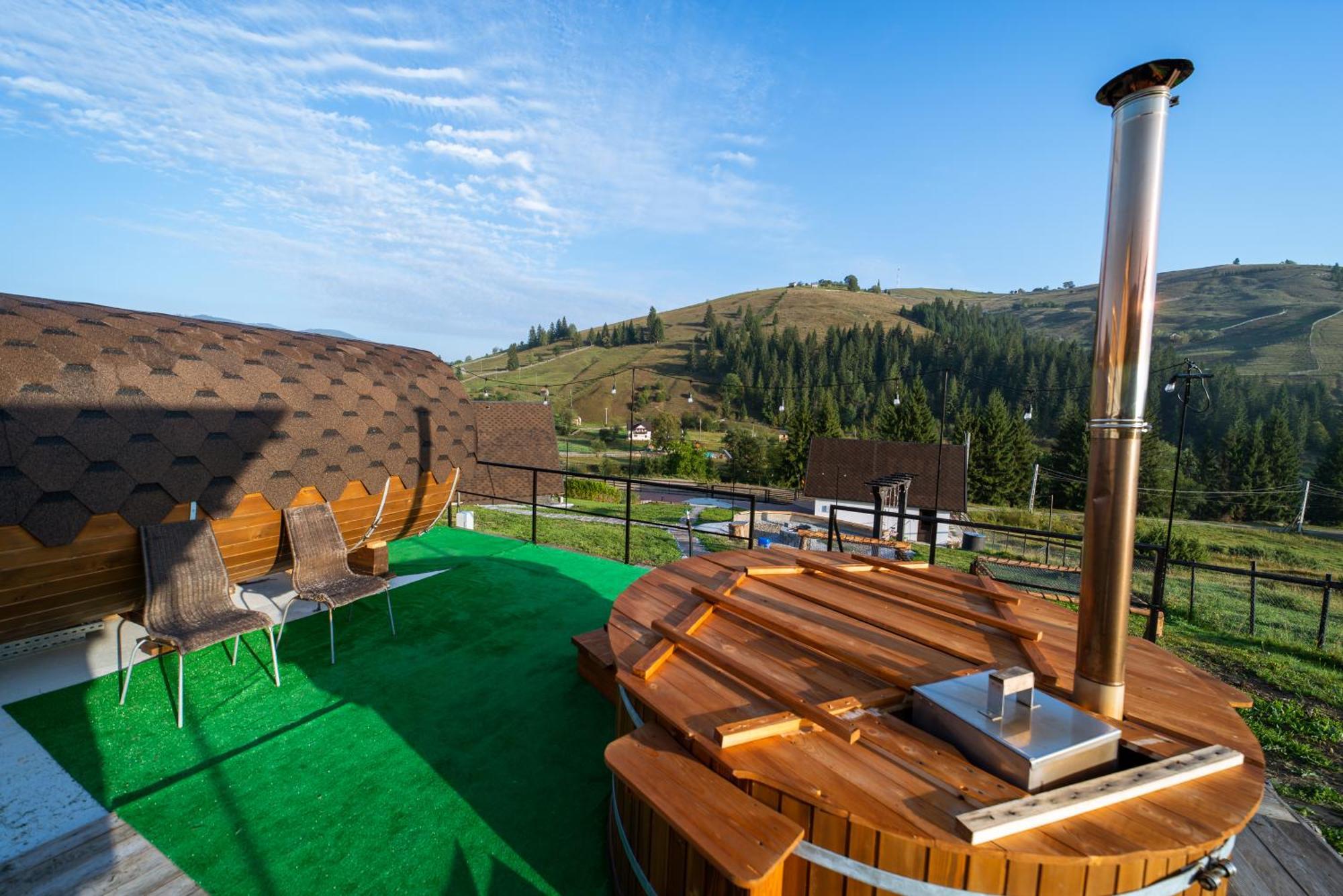A Pisc Hotel Vatra Moldoviţei Exterior foto